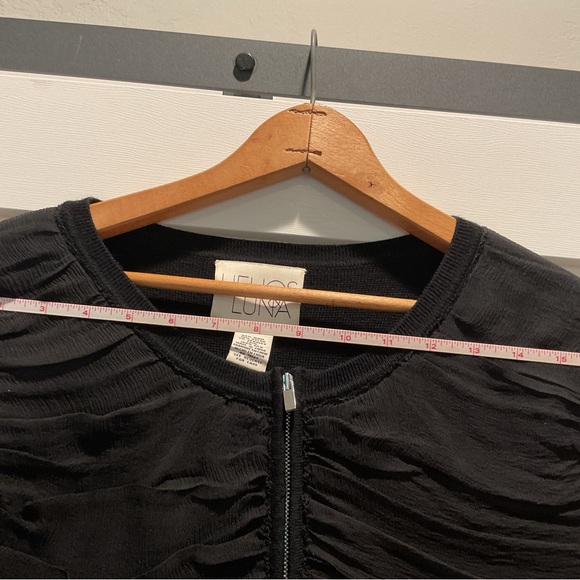 Sweater - Picture 6 of 10